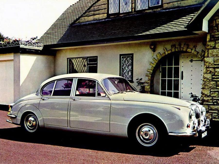  Daimler V8 250 1962 года  (фото 9 из 9)